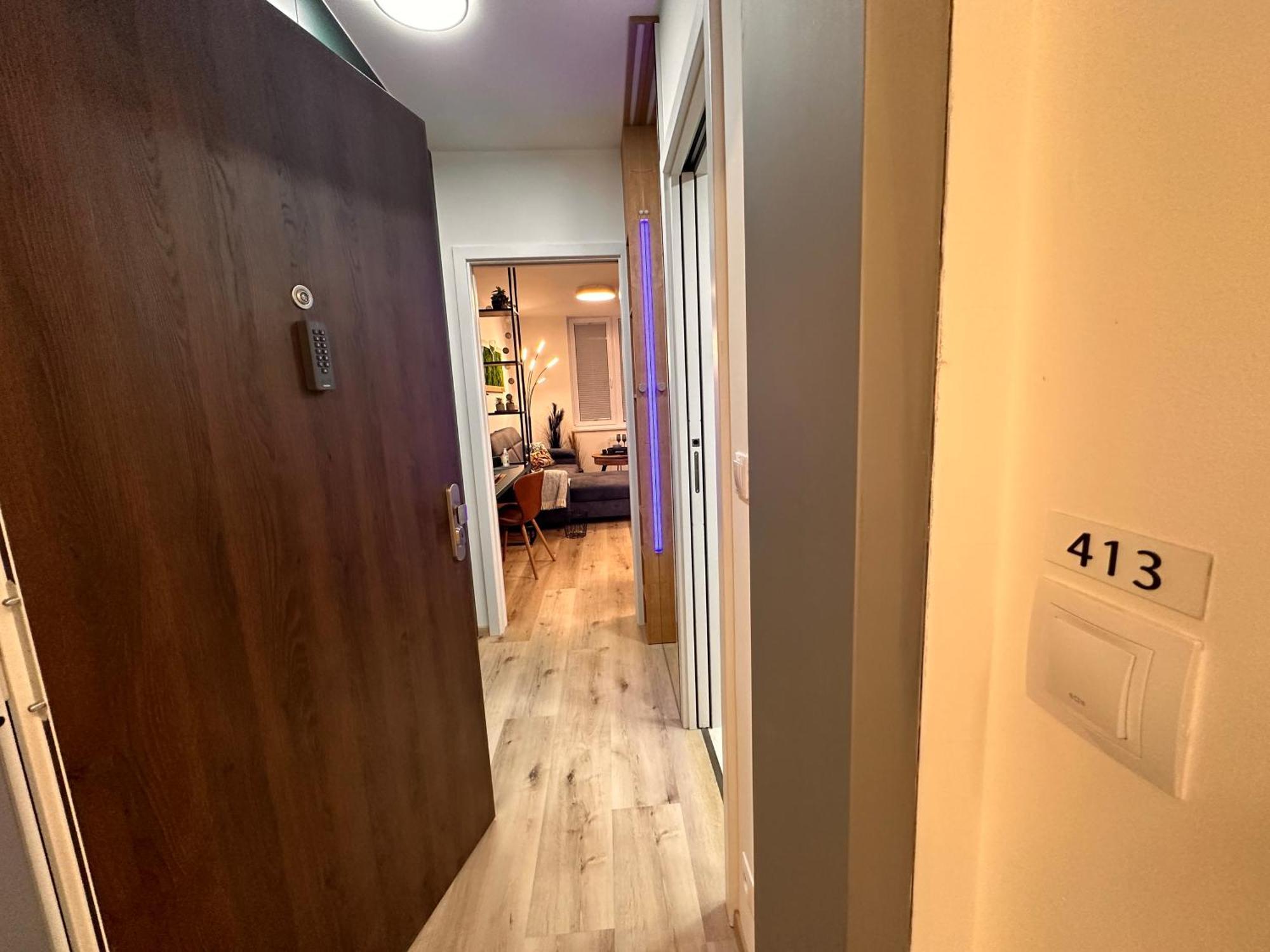 Dh Vankovka 1kk - Bus, Vankovka 50m Apartment Brno